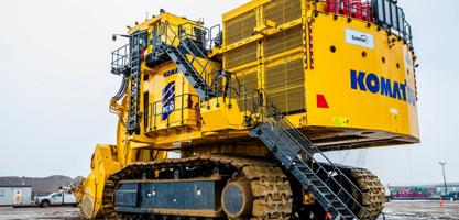 From ship to shovel — see the PC9000’s epic journey to Canada! 