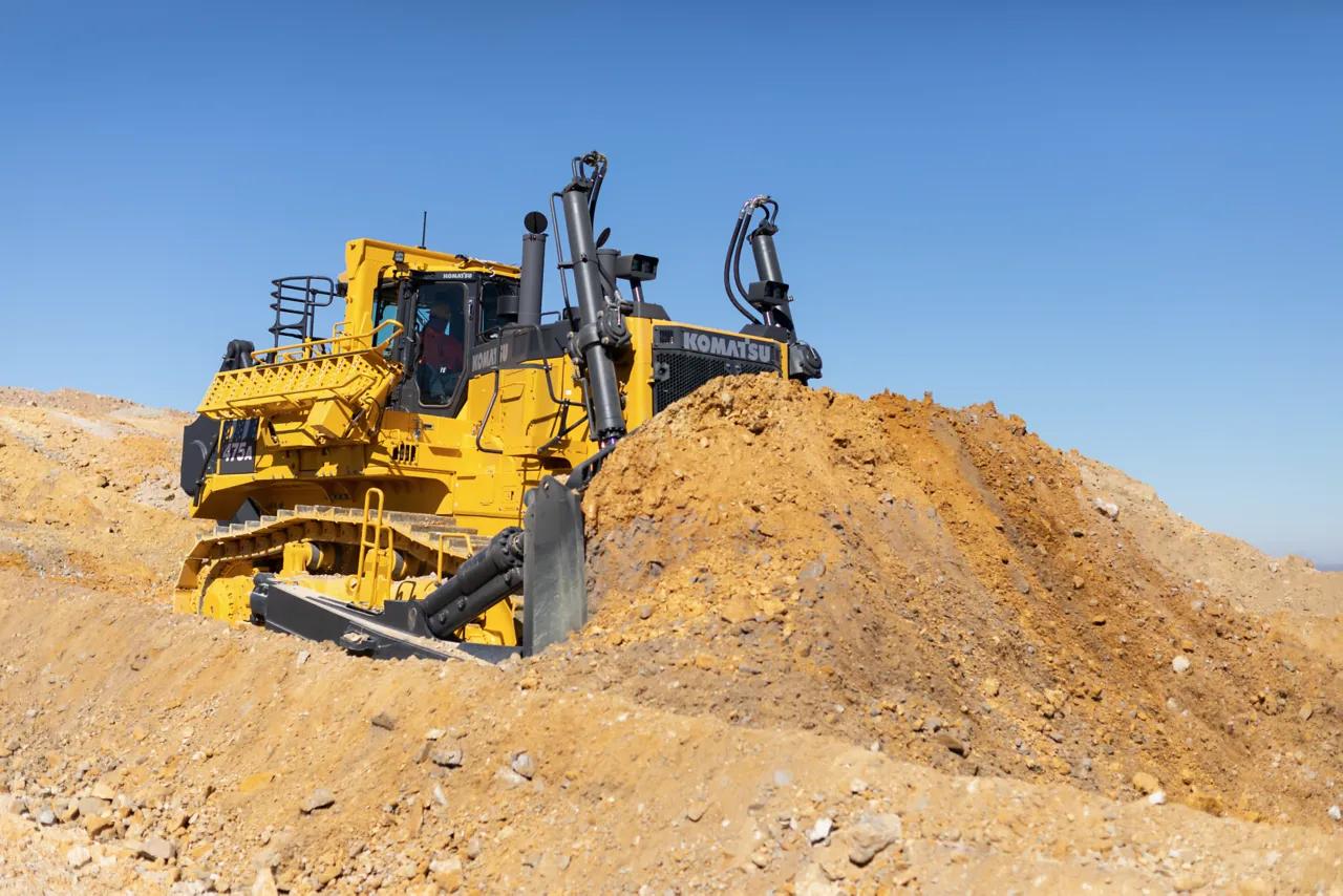 <img src="https://contentbucket.smsequipment.com/transform/2dfbd666-0482-4cd3-923e-3112ebccefe8/web_Komatsu_Logo"><br />Built to Move More