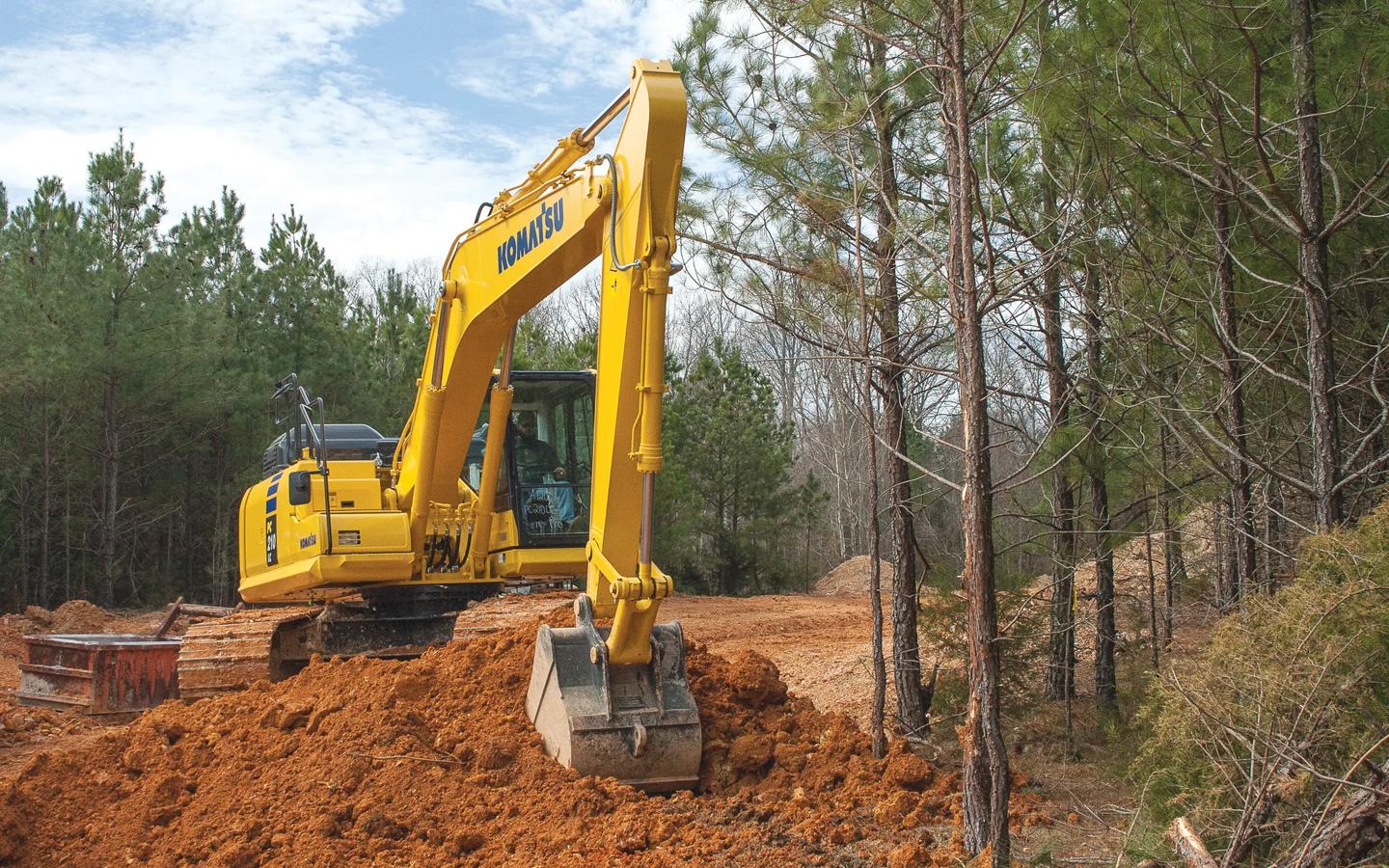 Komatsu PC210LC-11 Medium Excavators Specs | SMS Equipment