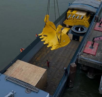 Chargement de la barge