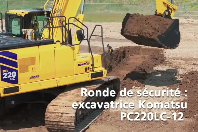 Découvrez en détail l'excavatrice Komatsu PC220LC-12.